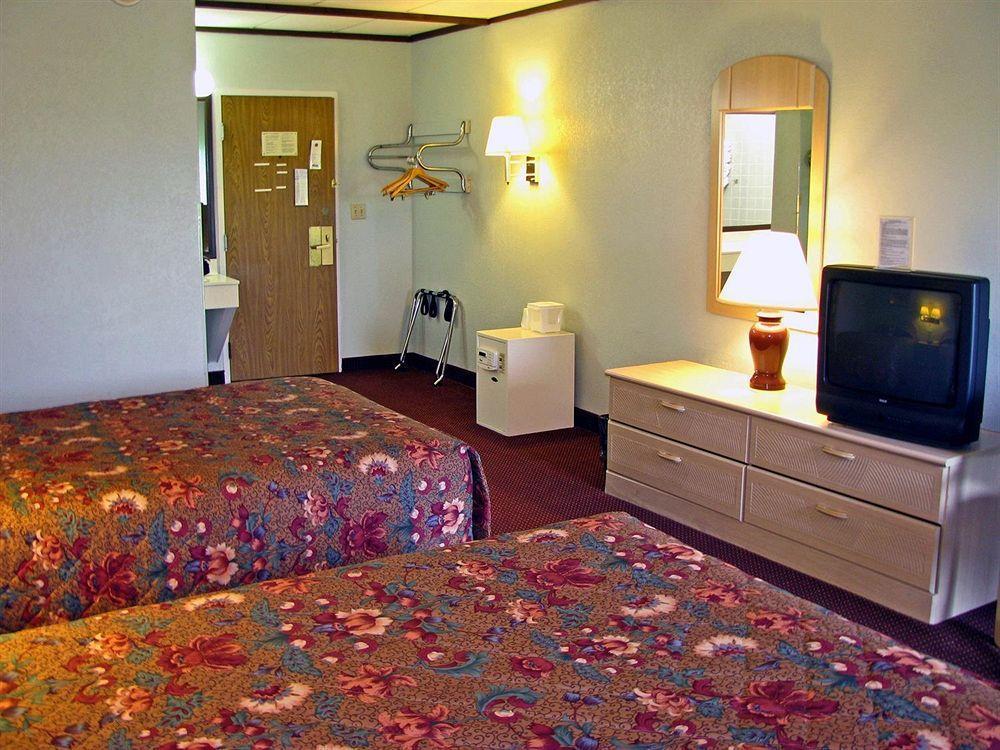 Motel 6-Geneva, Oh Exterior photo